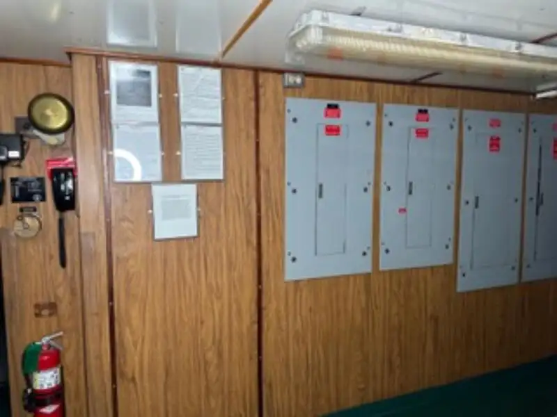 తోపుడు పడవ అమ్మకానీకి వుంది