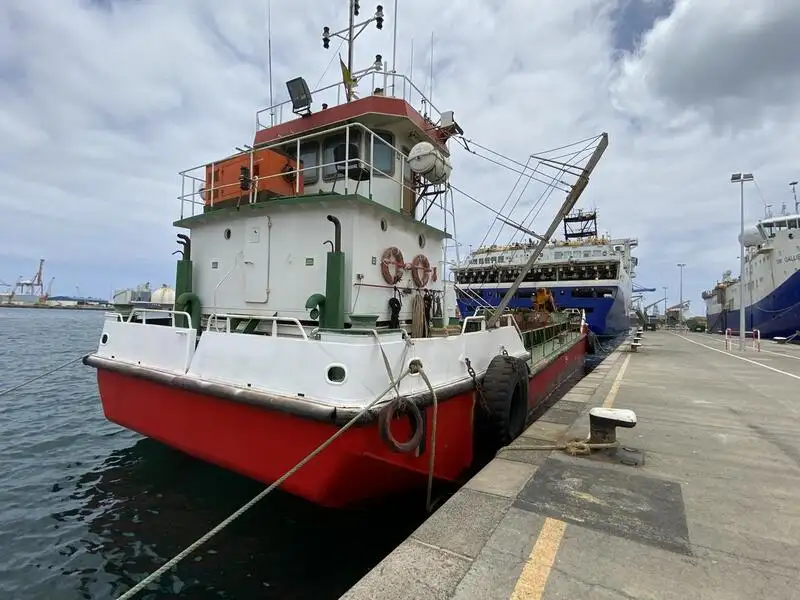 బార్జ్ అమ్మకానీకి వుంది