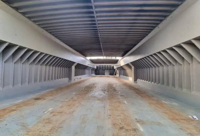 బార్జ్ అమ్మకానీకి వుంది