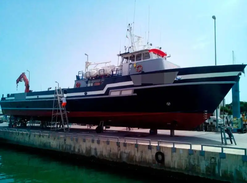 సిబ్బంది పడవ అమ్మకానీకి వుంది