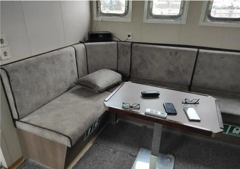 పని పడవలు అమ్మకానీకి వుంది