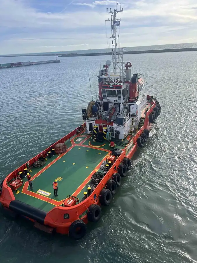 తోపుడు పడవ అమ్మకానీకి వుంది