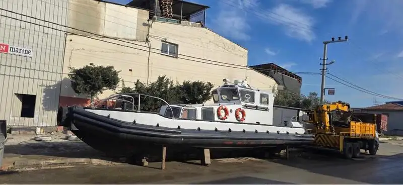 పైలట్ పడవ అమ్మకానీకి వుంది