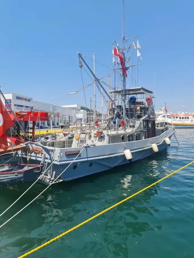 ఫైర్ బోట్ అమ్మకానీకి వుంది