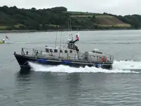 లైఫ్ బోట్ అమ్మకానీకి వుంది