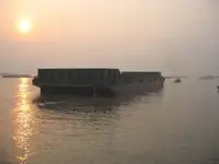 బార్జ్ అమ్మకానీకి వుంది