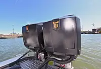 దృఢమైన గాలితో కూడిన పడవ అమ్మకానీకి వుంది