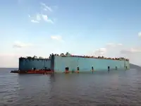 తేలియాడే డాక్ అమ్మకానీకి వుంది