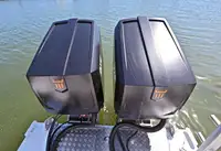 దృఢమైన గాలితో కూడిన పడవ అమ్మకానీకి వుంది