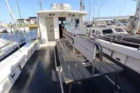 గస్తీ పడవ అమ్మకానీకి వుంది