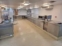 బార్జ్ అమ్మకానీకి వుంది