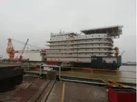 బార్జ్ అమ్మకానీకి వుంది