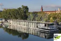 ప్రయానికుల ఓడ అమ్మకానీకి వుంది