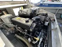 గస్తీ పడవ అమ్మకానీకి వుంది