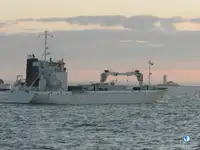 రీఫర్ షిప్ అమ్మకానీకి వుంది