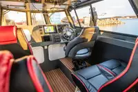 గస్తీ పడవ అమ్మకానీకి వుంది